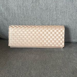 Nude Clutch